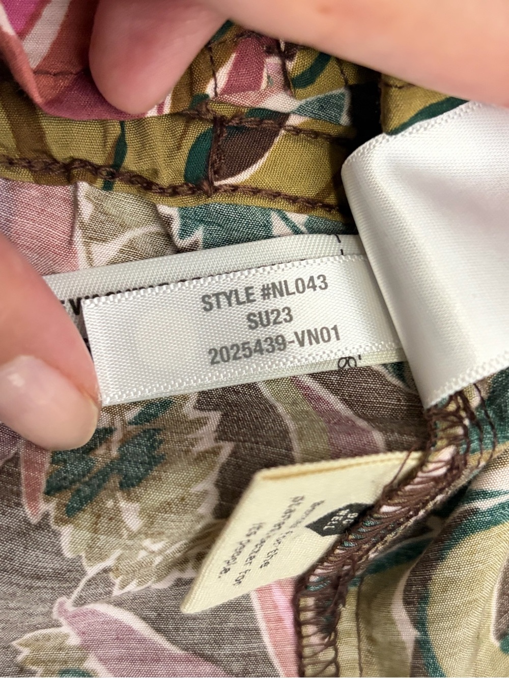 Madewell Tropical Button Shirred Cap-Sleeve Top in Brushstroke Monstera XL - Picture 14 of 14